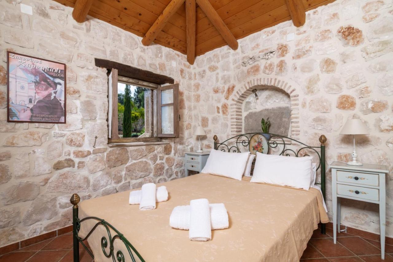 Strofilia Authentic Villas Skinaria Exterior photo