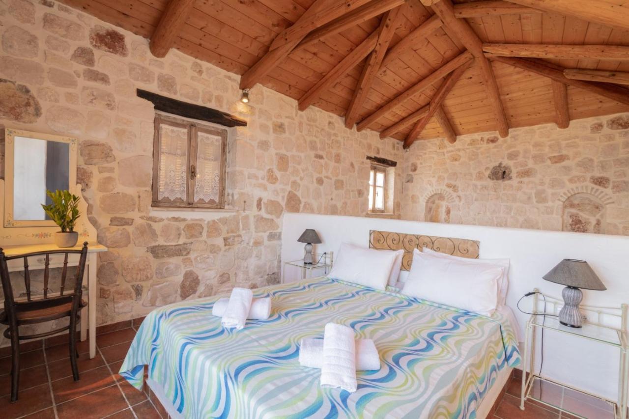 Strofilia Authentic Villas Skinaria Exterior photo