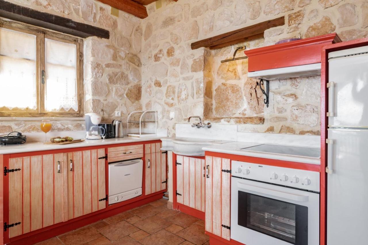 Strofilia Authentic Villas Skinaria Exterior photo