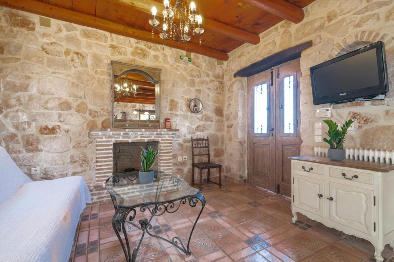 Strofilia Authentic Villas Skinaria Exterior photo