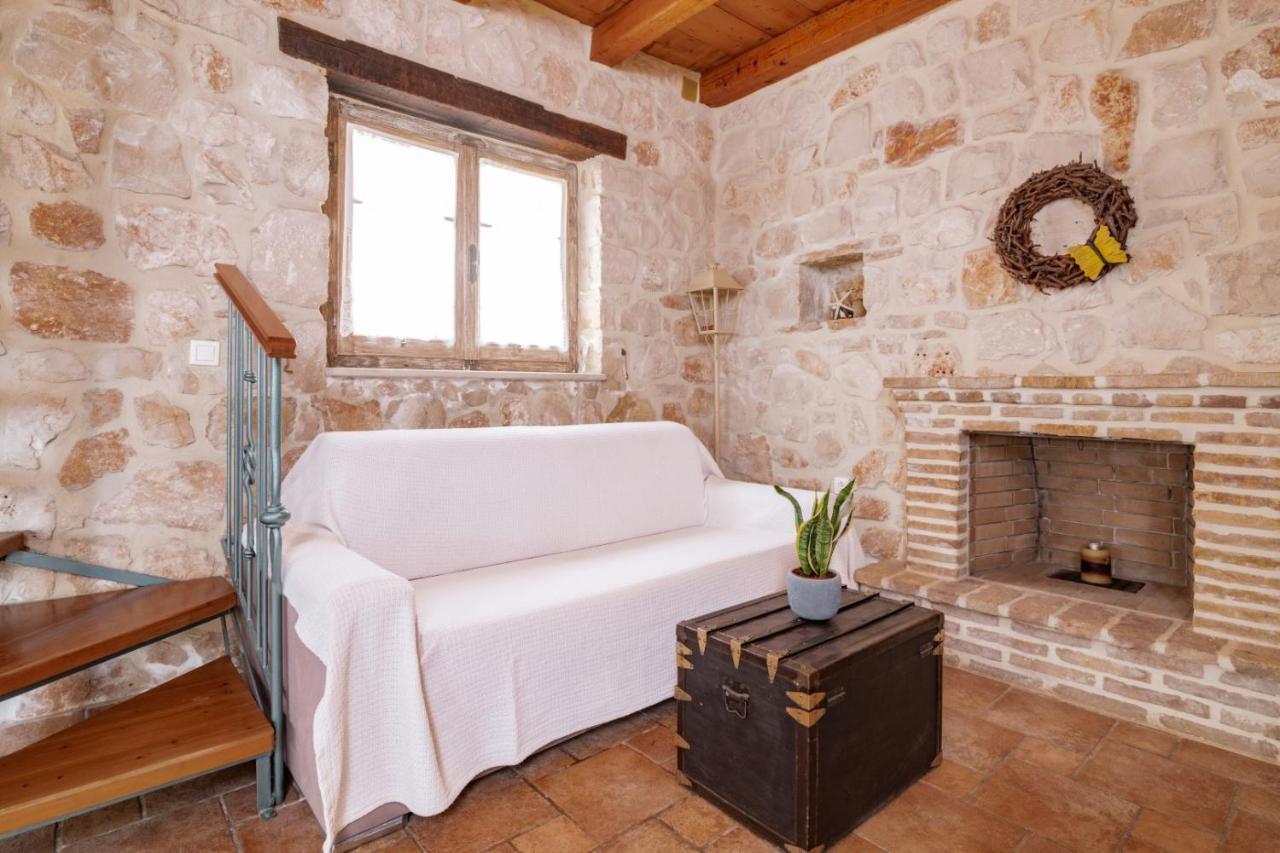 Strofilia Authentic Villas Skinaria Exterior photo